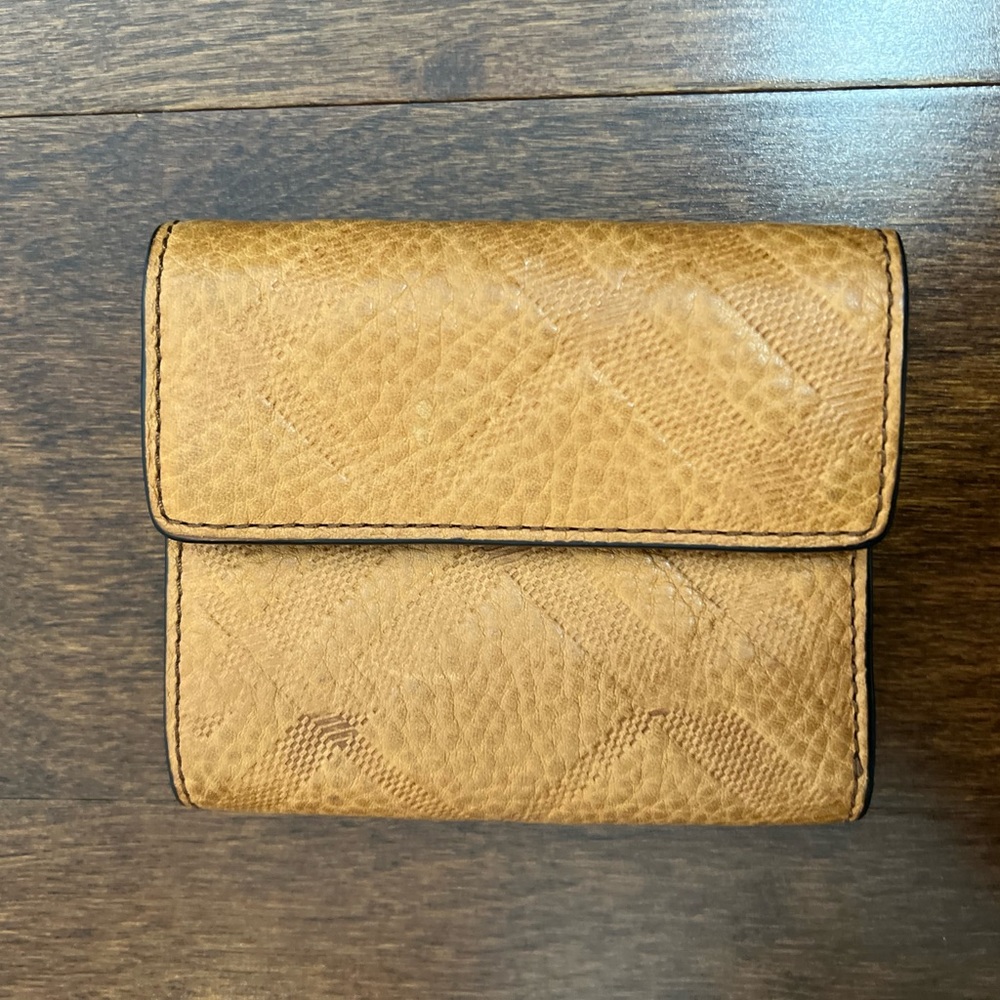Womens Burberry wallet in tan color